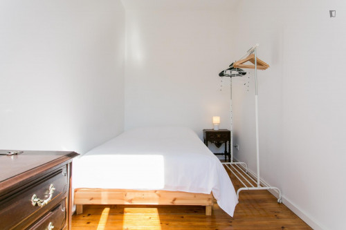 Very modern 7-bedroom apartment near the Anjos metro - Gallery - 41