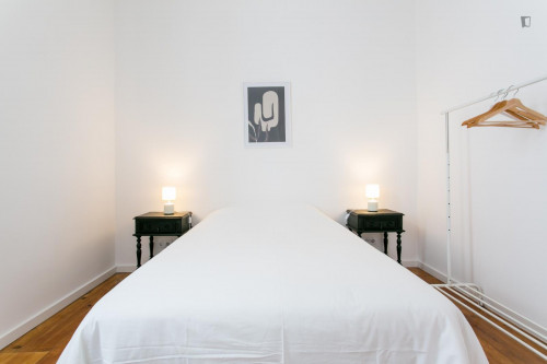 Very modern 7-bedroom apartment near the Anjos metro - Gallery - 48
