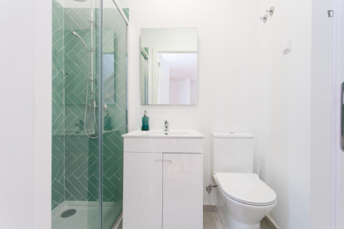 Very modern 7-bedroom apartment near the Anjos metro - Gallery - 16