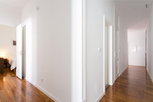 Very modern 7-bedroom apartment near the Anjos metro - Gallery - 23