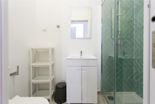 Very modern 7-bedroom apartment near the Anjos metro - Gallery - 46