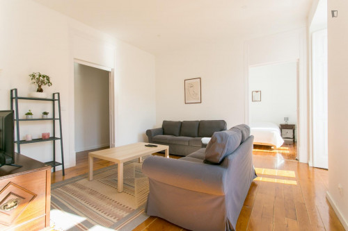 Very modern 7-bedroom apartment near the Anjos metro - Gallery - 28