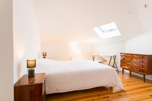 Large and bright 8-bedroom apartment in Anjos