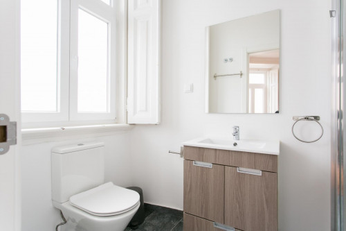 Large and bright 8-bedroom apartment in Anjos