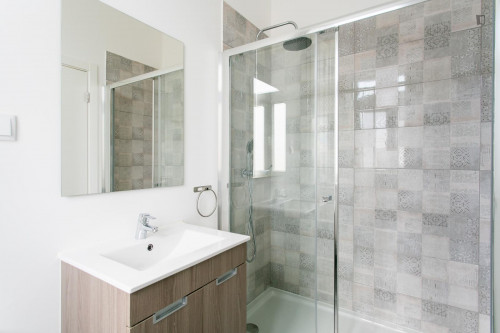 Large and bright 8-bedroom apartment in Anjos