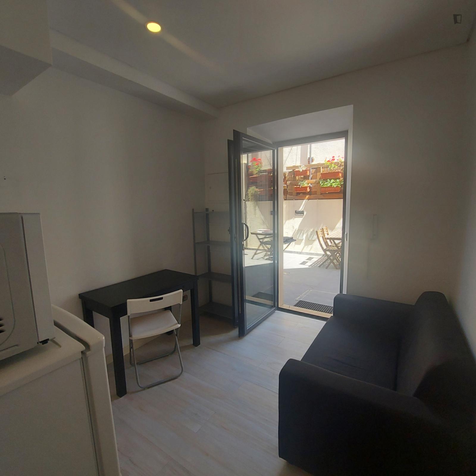 Homely 1-Bedroom Apartment In Telheiras - 1