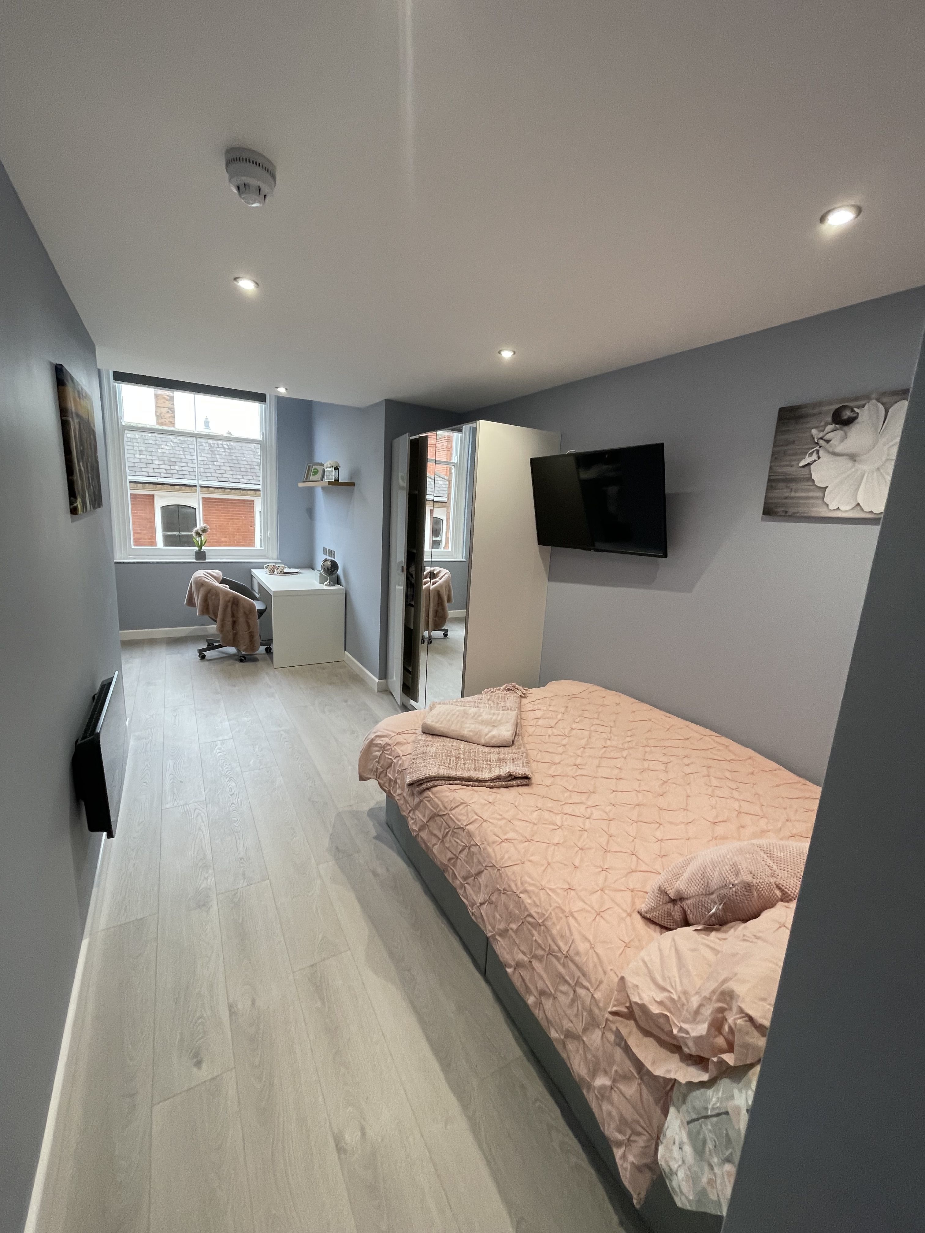  Superior Studio  -  The Carlton Building  - Gallery -  2