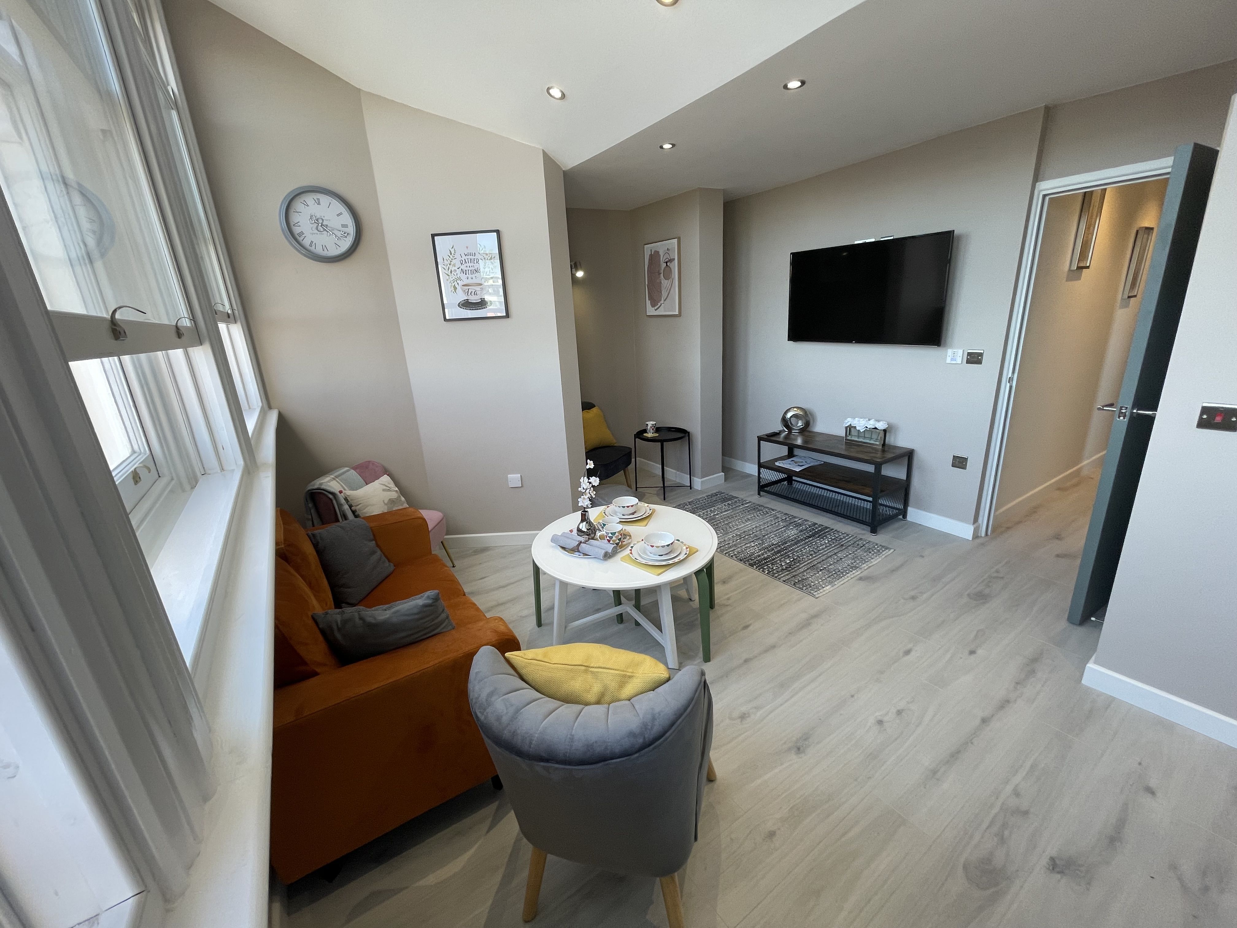  Two Bed Flat  -  The Carlton Building  - Gallery -  4