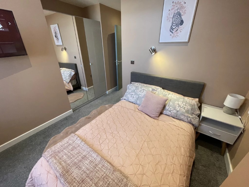  Two Bed Flat  -  The Carlton Building  - Gallery -  1