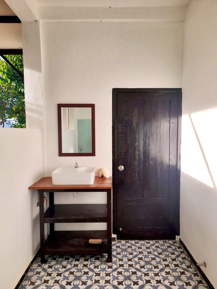 Ocean View Room - Remote Quiet Villa w/ Coworking + Terrace + Yoga - Gallery - 12