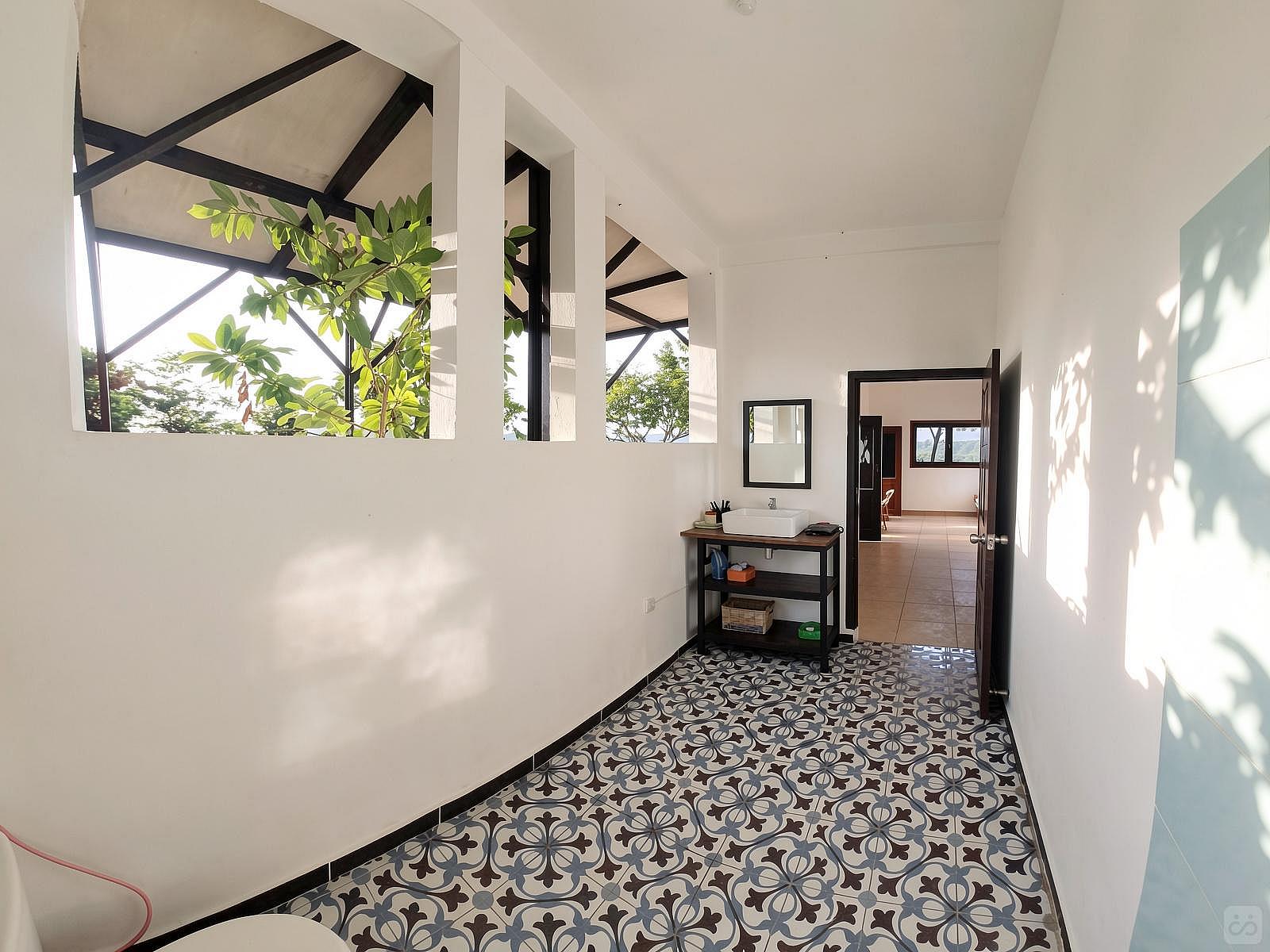 Ocean View Room - Remote Quiet Villa w/ Coworking + Terrace + Yoga - Gallery - 3