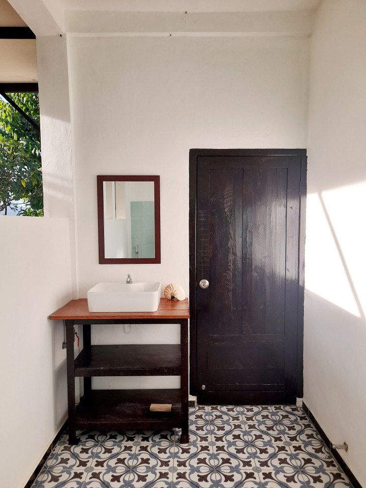 Ocean View Room - Remote Quiet Villa w/ Coworking + Terrace + Yoga - Gallery - 17