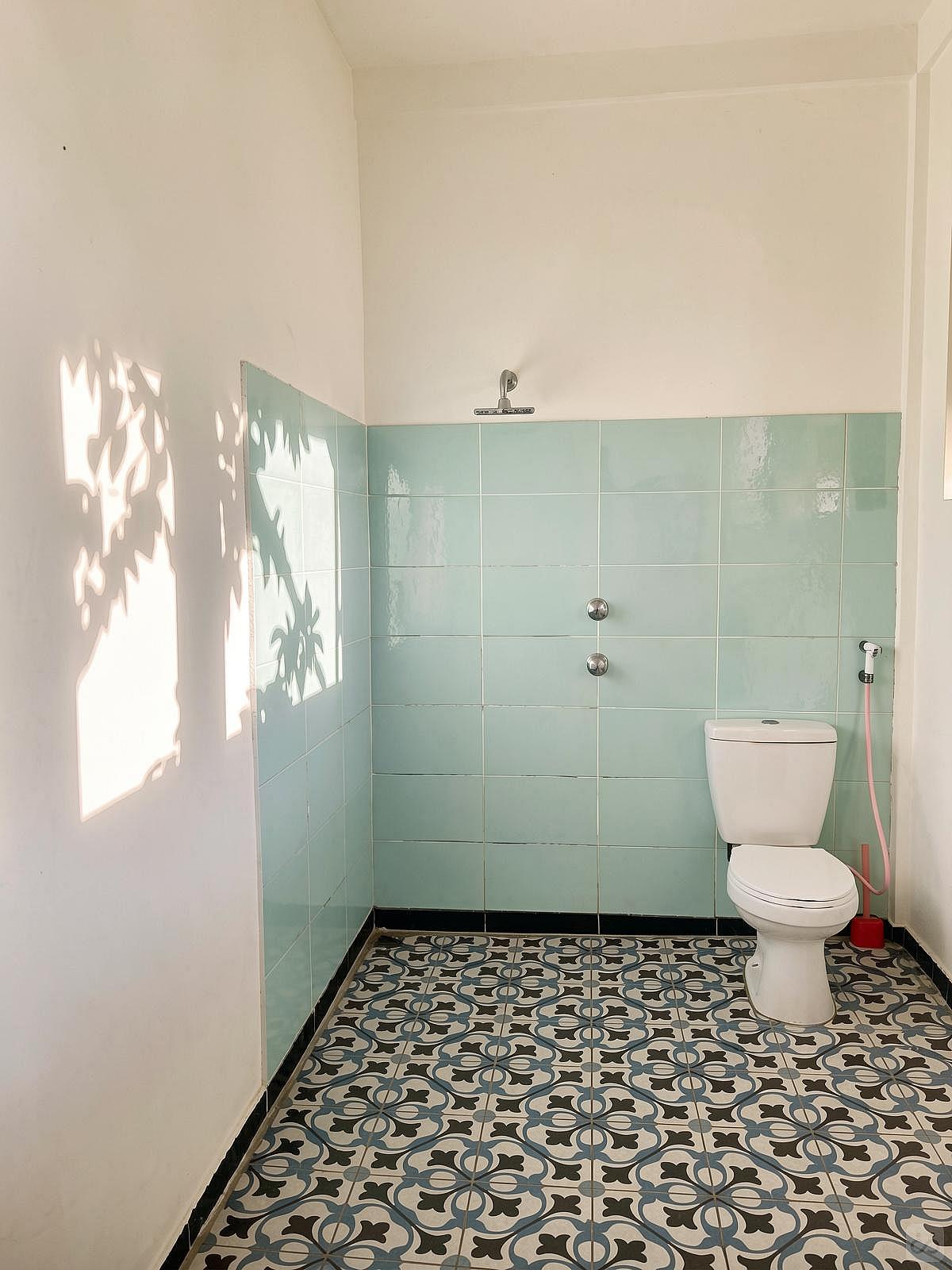 Mountain View Room - Remote Quiet Villa w/ Coworking + Terrace + Yoga - Gallery - 24