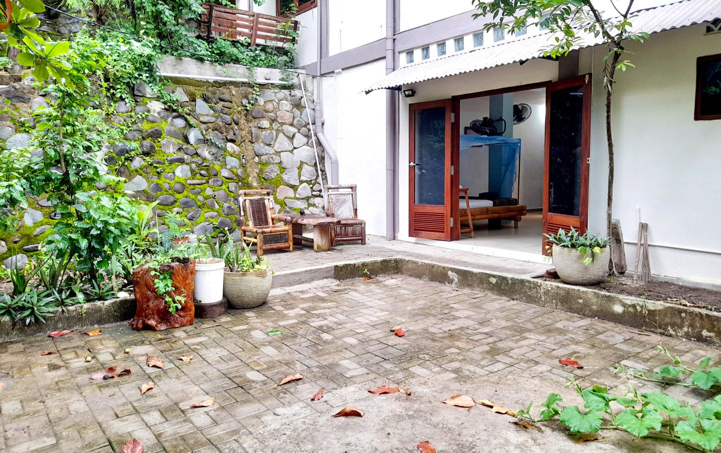 Mountain View Room - Remote Quiet Villa w/ Coworking + Terrace + Yoga - Gallery - 7