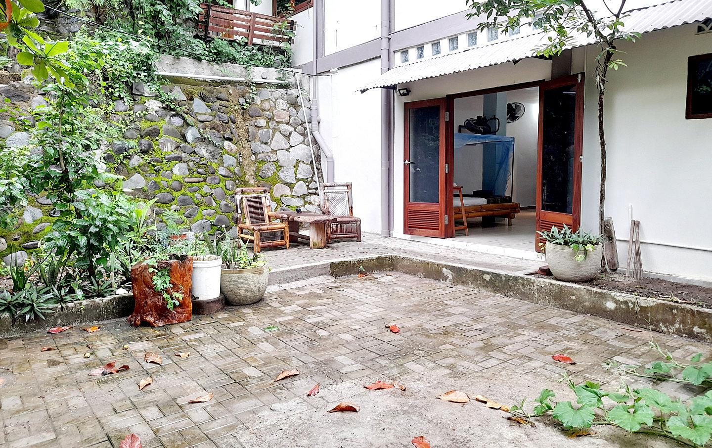 Mountain View Room - Remote Quiet Villa w/ Coworking + Terrace + Yoga - Gallery - 14