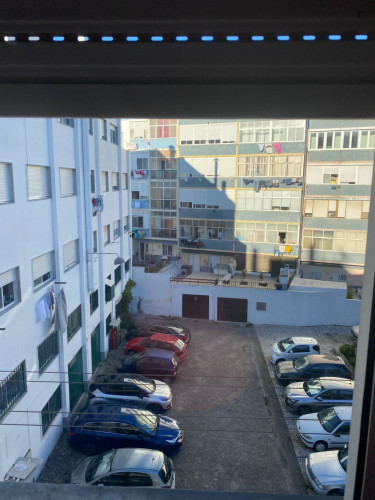 Nice double bedroom close to Agualva-Cacém train station