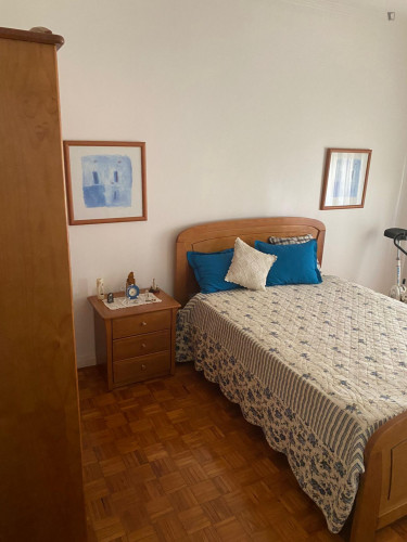 Lovely double bedroom close to Agualva-Cacém train station - Gallery - 5