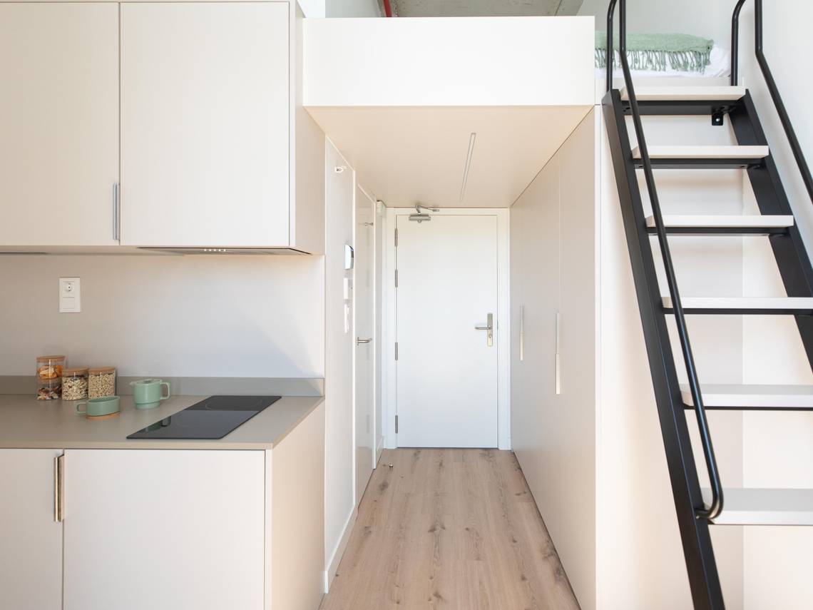  Single With Kitchen And Balcony  -  Cartuja  - Gallery -  1