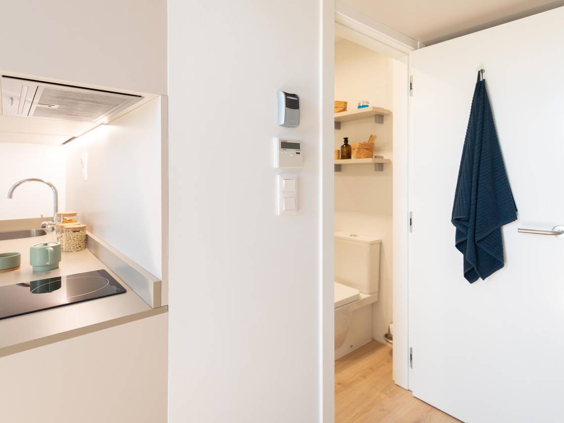  Single With Kitchen And Balcony  -  Cartuja  - Gallery -  3