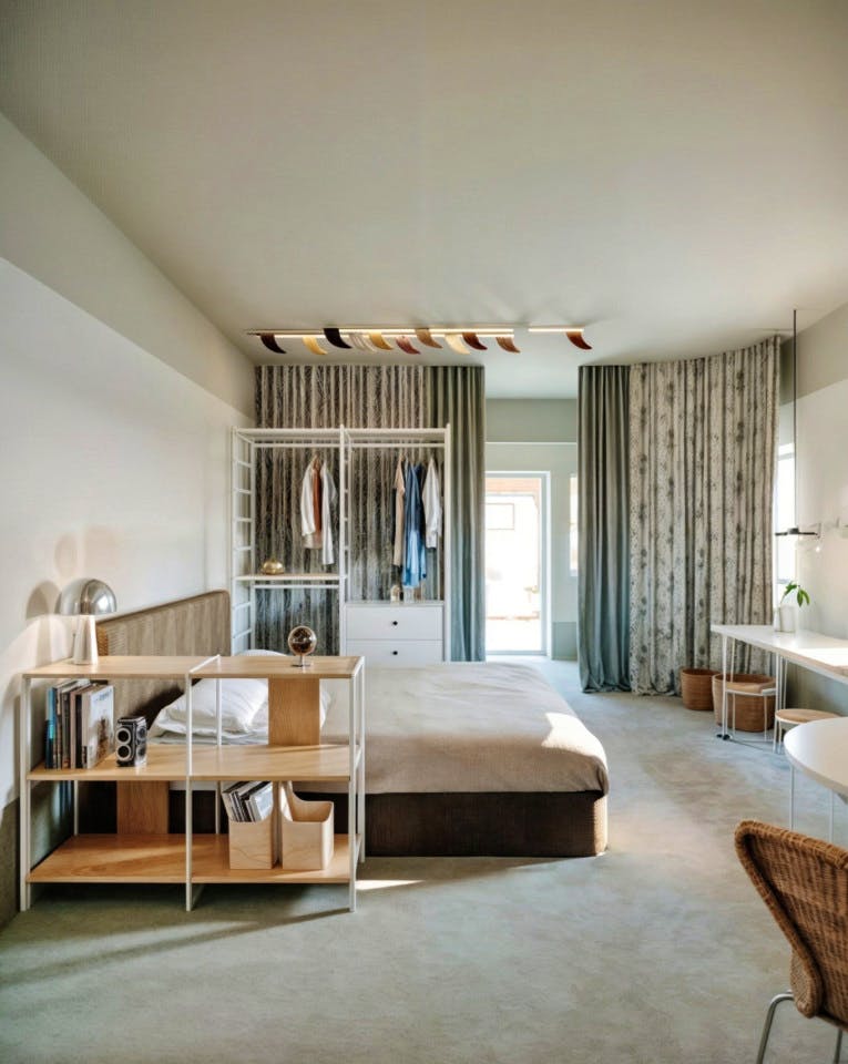 Studio - Coastal Coliving Retreat with Surfing & Wellness in Charming Esmoriz - Gallery - 2