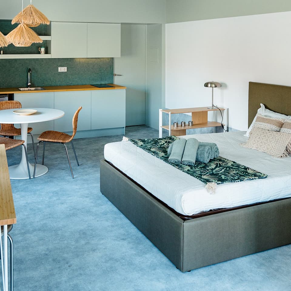 Studio - Coastal Coliving Retreat with Surfing & Wellness in Charming Esmoriz - Gallery - 25