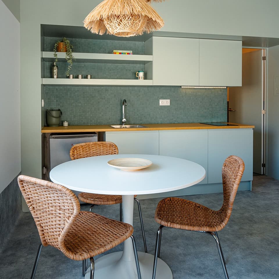 Studio - Coastal Coliving Retreat with Surfing & Wellness in Charming Esmoriz - Gallery - 37