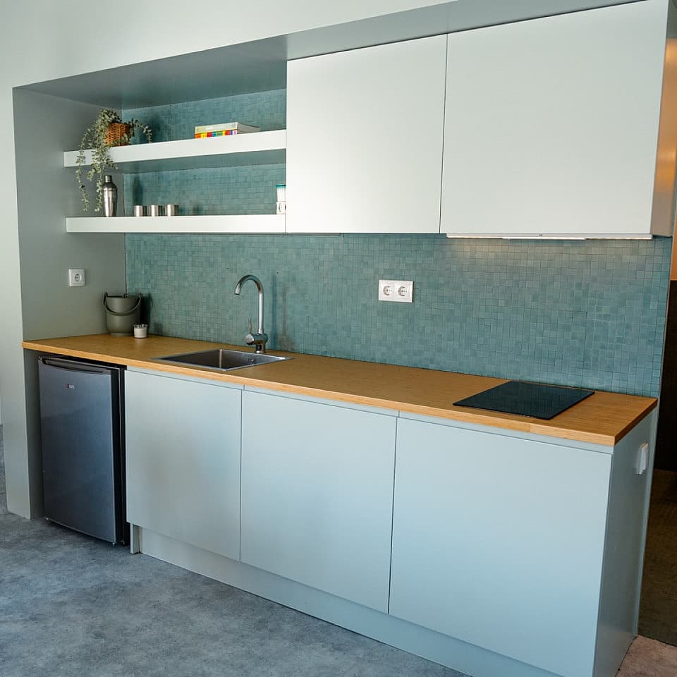 Studio - Coastal Coliving Retreat with Surfing & Wellness in Charming Esmoriz - Gallery - 28