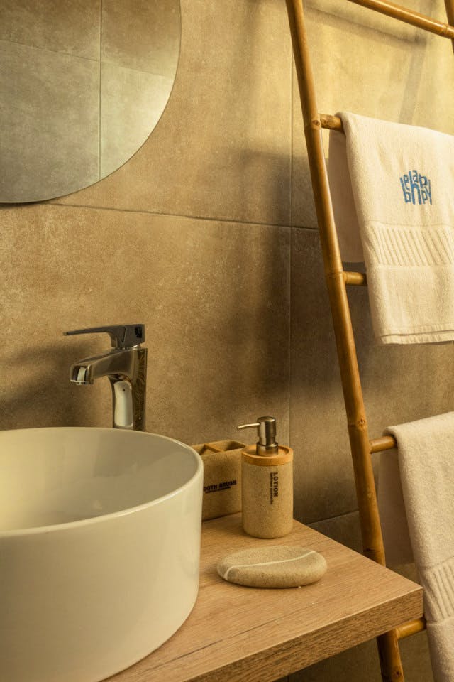 Double Suite - Coastal Coliving Retreat with Surfing & Wellness in Charming Esmoriz - Gallery - 12