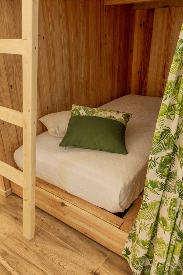 Bed In A 8-Bed Mixed Gender Room - Coastal Coliving Retreat with Surfing & Wellness in Charming Esmoriz - Gallery - 9