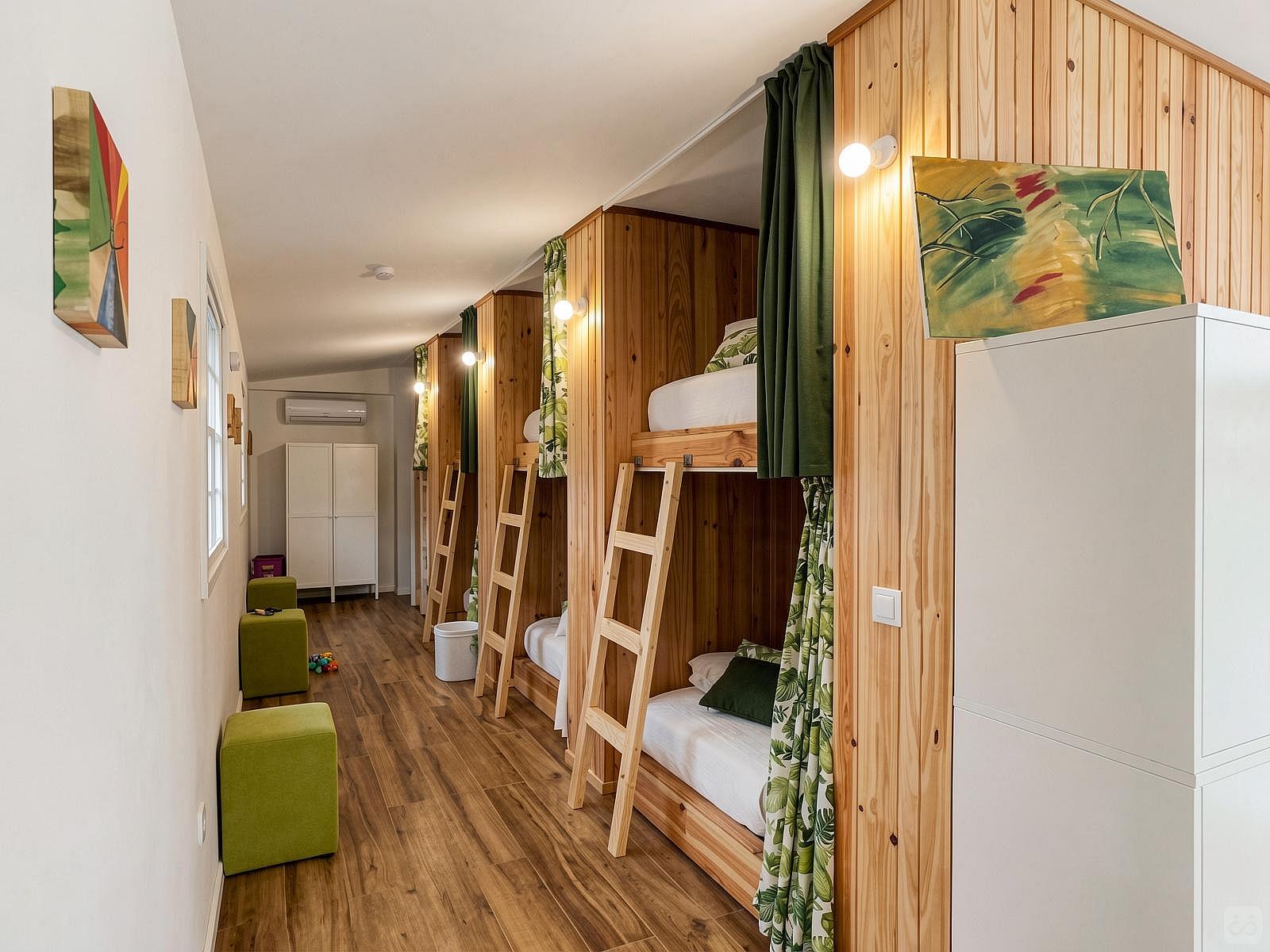 Bed In A 8-Bed Mixed Gender Room - Coastal Coliving Retreat with Surfing & Wellness in Charming Esmoriz - Gallery - 25