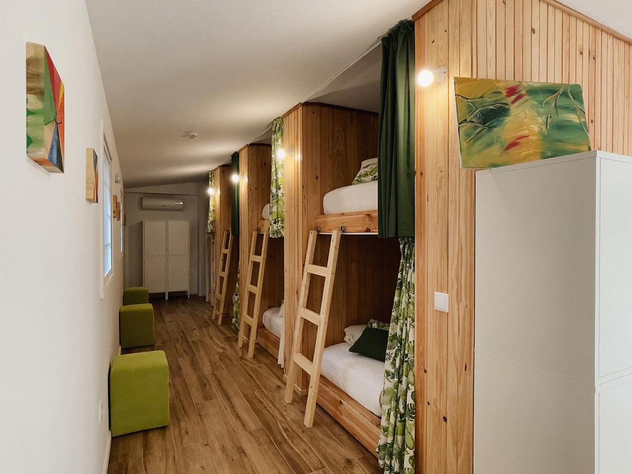 Bed In A 8-Bed Mixed Gender Room - Coastal Coliving Retreat with Surfing & Wellness in Charming Esmoriz - Gallery - 19