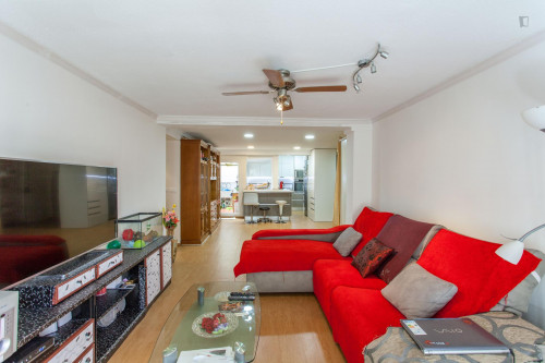 Suitable bedrooms in a very nice flat, in Marxalenes  - Gallery -  3