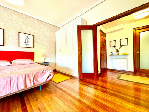 Large double bedroom in Matiko  - Gallery -  5