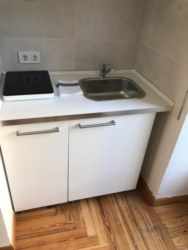 Student-friendly studio in Gaztambide - Gallery - 3