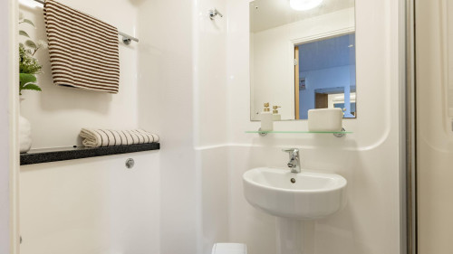Beaverbank Place - Gallery - 27