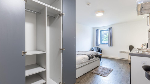 Beaverbank Place - Gallery - 23