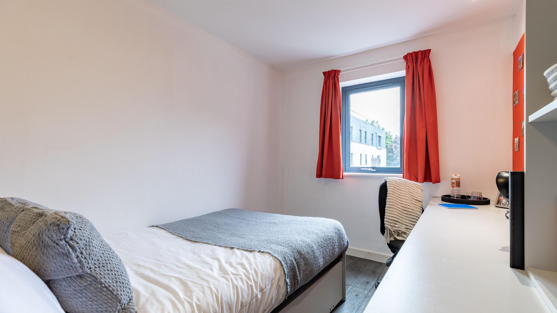 5 Bed Gold En-Suite - 4