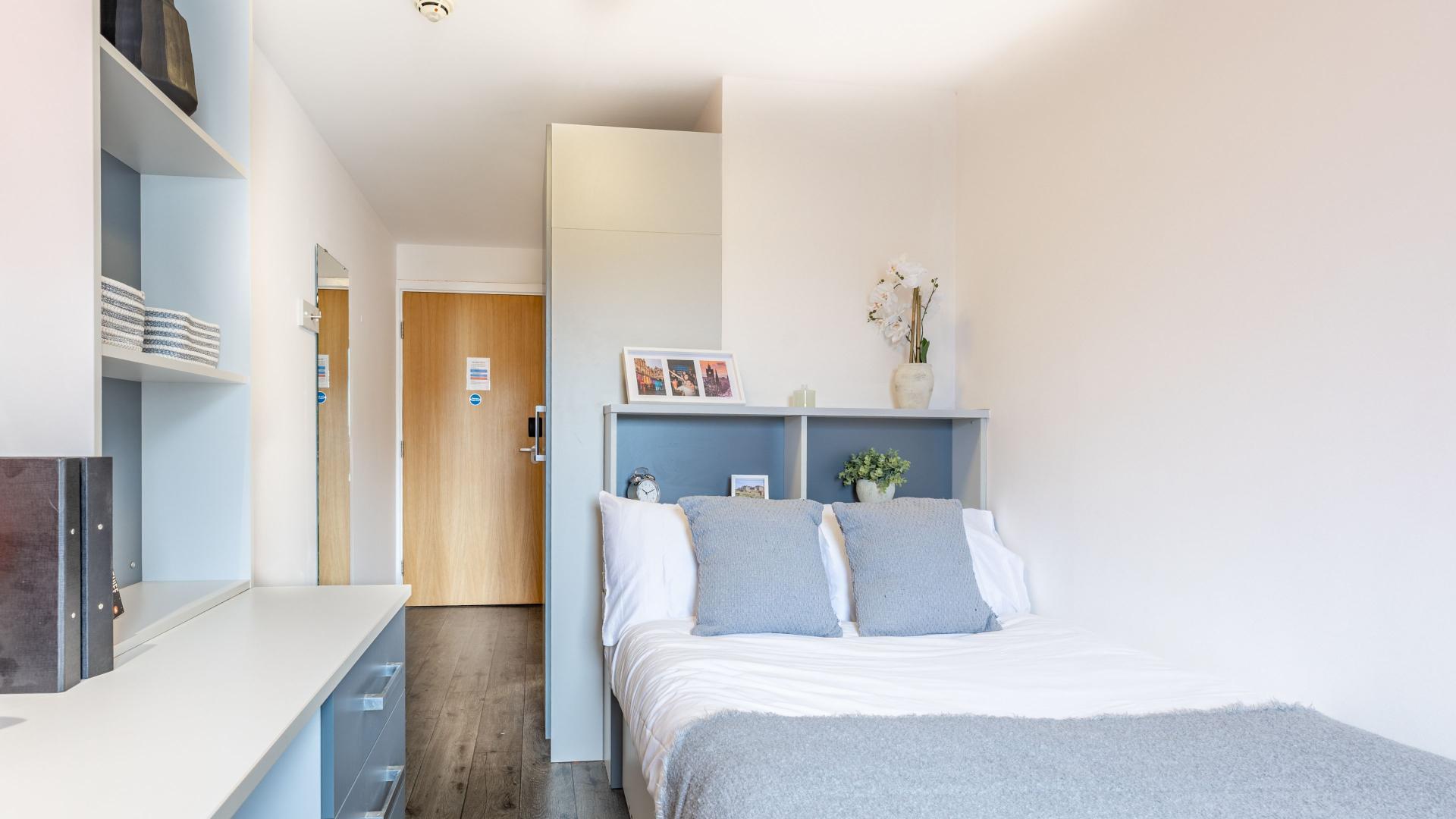 6 Bed Gold En-Suite - 3