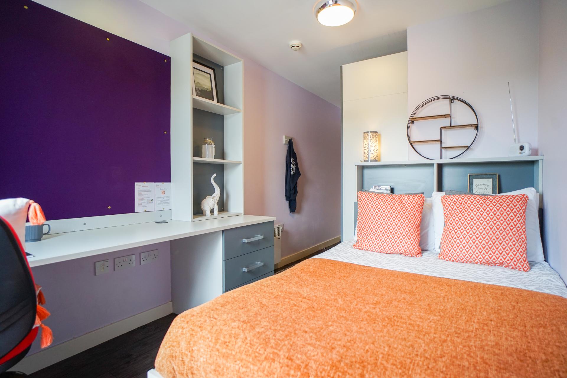  5 Bed Gold En-Suite  -  Beaverbank Place  - Gallery -  16