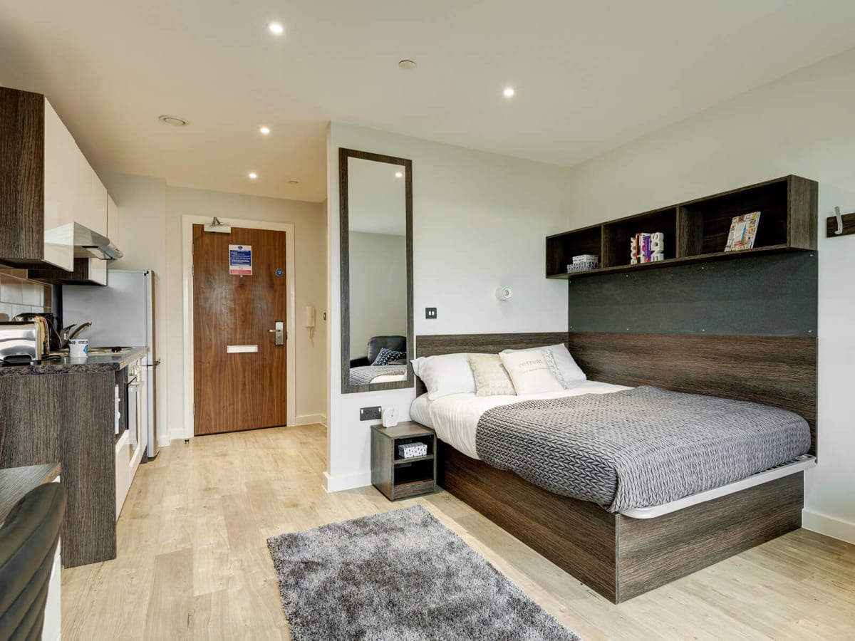 Premium Plus Studio - Cricket Field Court - Gallery - 2