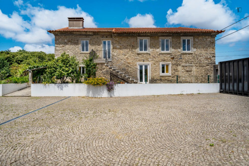 Magnificent 4-bedroom house in Santa Maria da Feira - Gallery - 11