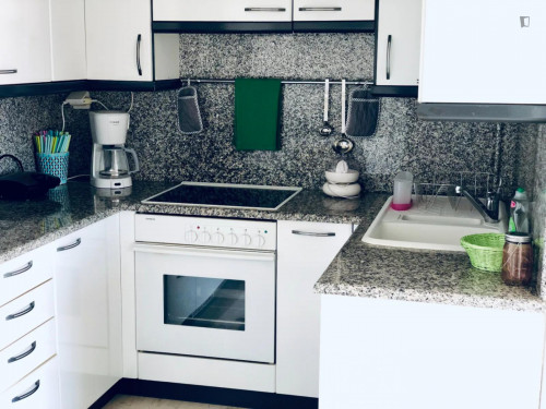 Stunning 2-bedroom near center of Varkiza - Gallery - 13