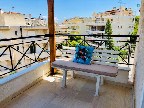 Stunning 2-bedroom near center of Varkiza