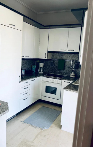 Stunning 2-bedroom near center of Varkiza - Gallery - 12