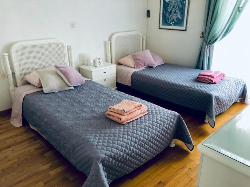 Stunning 2-bedroom near center of Varkiza - Gallery - 9