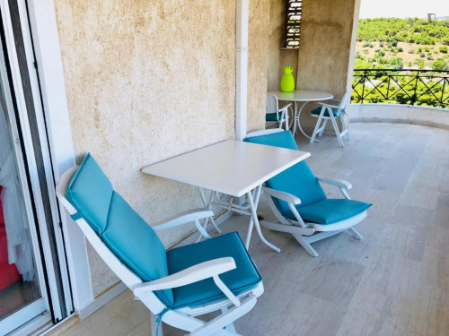 Stunning 2-bedroom near center of Varkiza