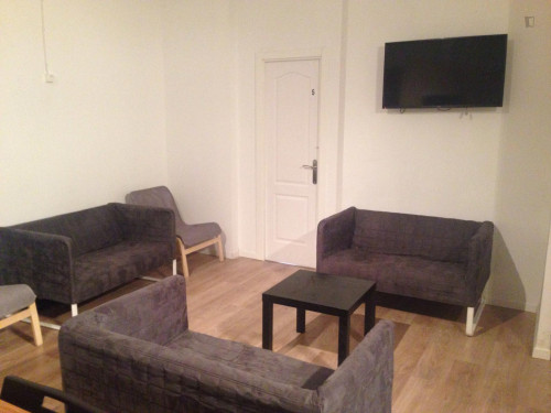 Modern double bedroom near Callao metro station  - Gallery -  2