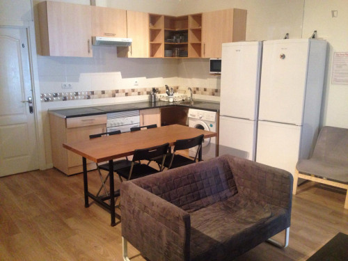 Modern double bedroom near Callao metro station  - Gallery -  3