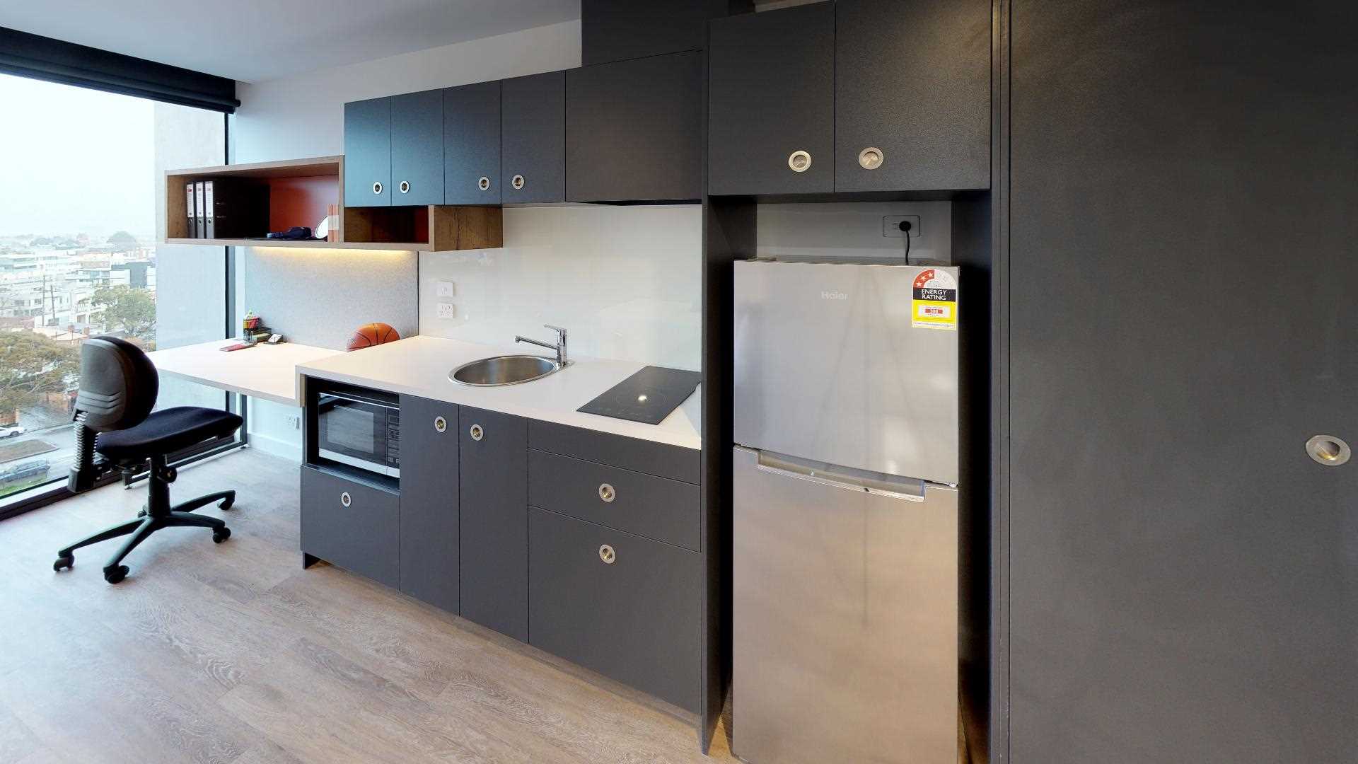 Studio Large - Long/Wide - UniLodge Royal Melbourne - Gallery - 7