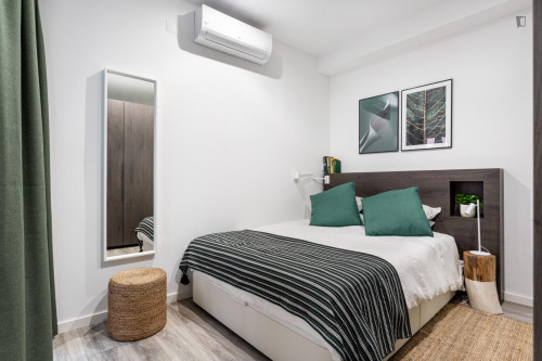 Elegant and spacious studio in São Bento